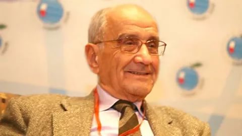 Eski Dışişleri Bakanımız Mümtaz Soysal hayatını kaybetti